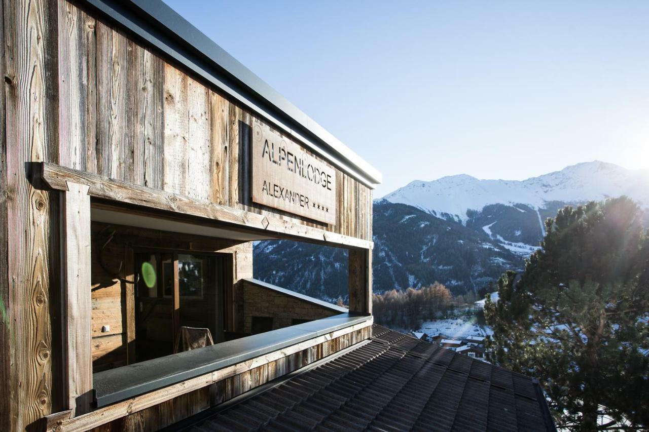 Naturlodge Ladis Ehemals Alpenlodge Alexander Inklusive Sommer Bergbahnticket Exterior photo